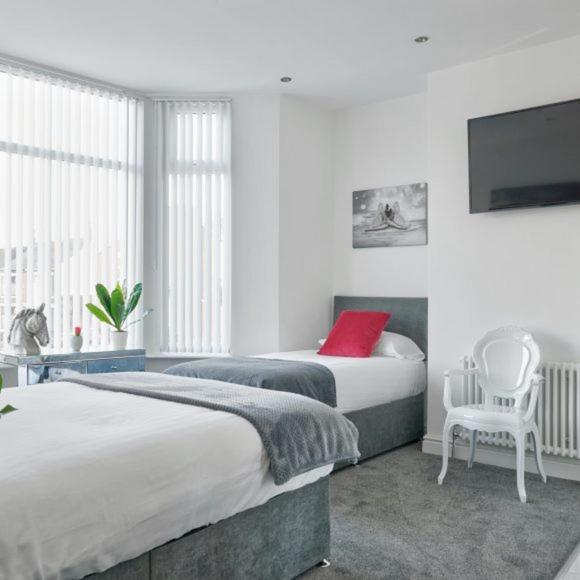 Priory Bed & Breakfast *
